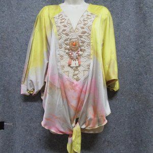 Beautiful Luxe Moda Cold Shoulder Top